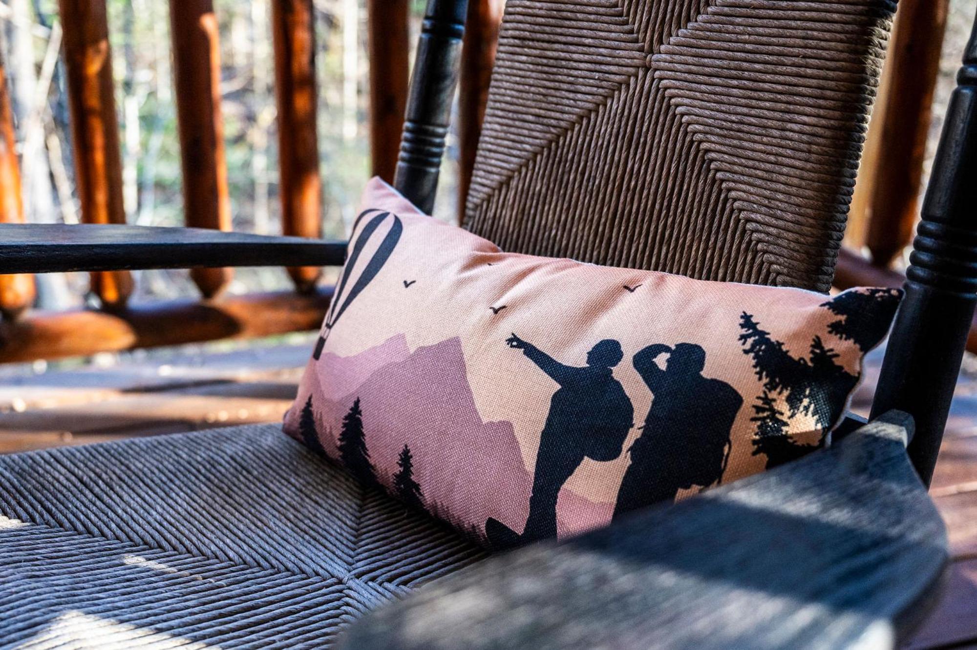 Mountain Laurel Holiday Home 개틀린버그 외부 사진