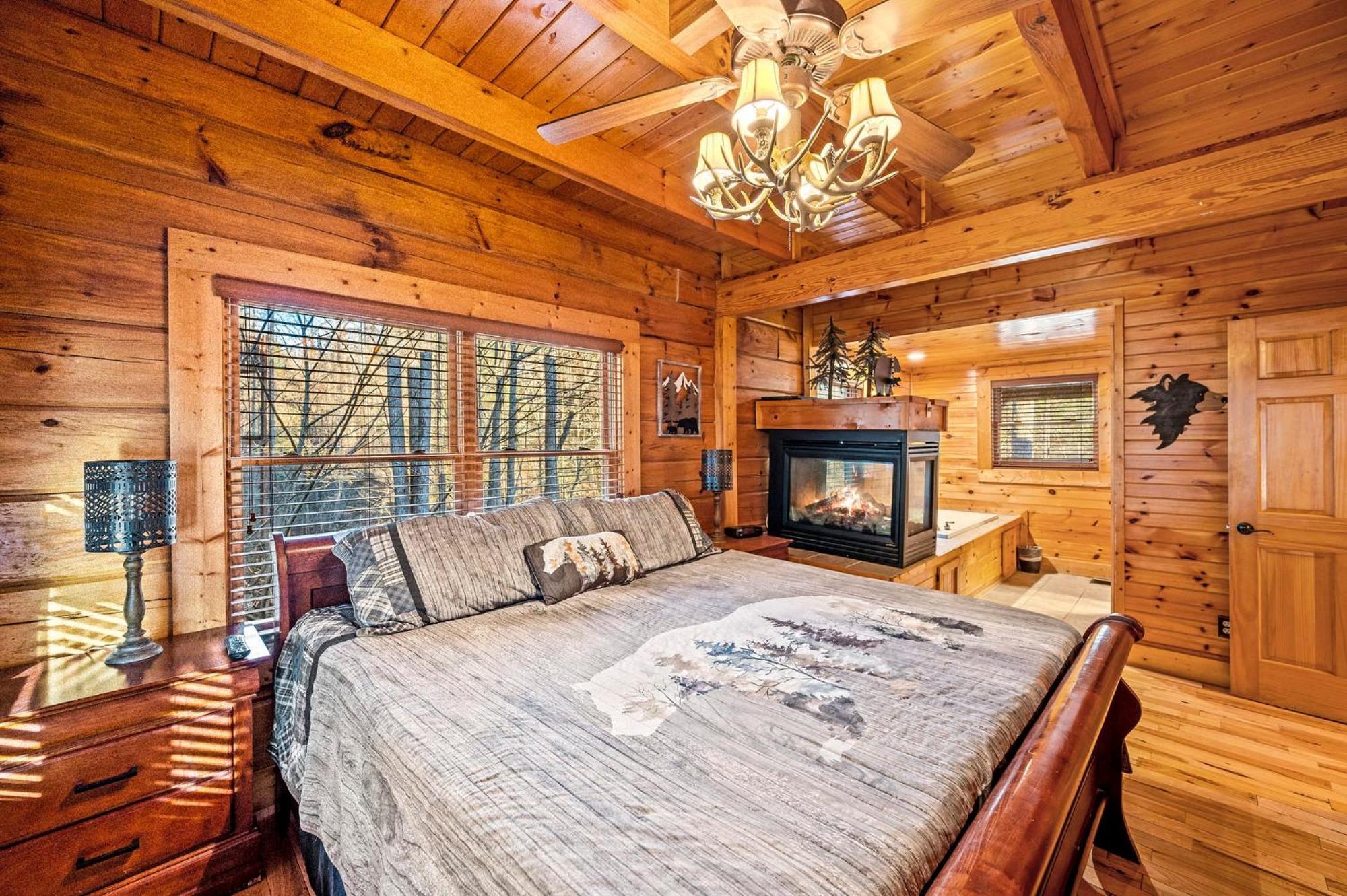 Mountain Laurel Holiday Home 개틀린버그 외부 사진